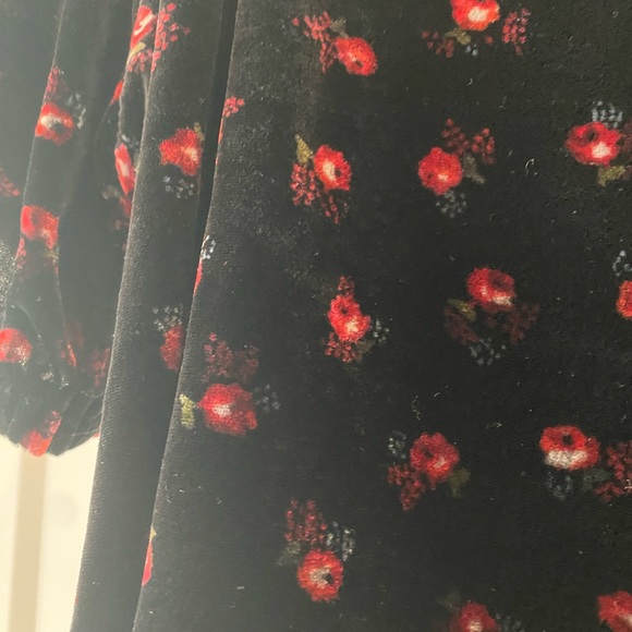 NWT New LOFT Floral Velvet Puff Sleeve Top Size Small - Picture 5 of 8